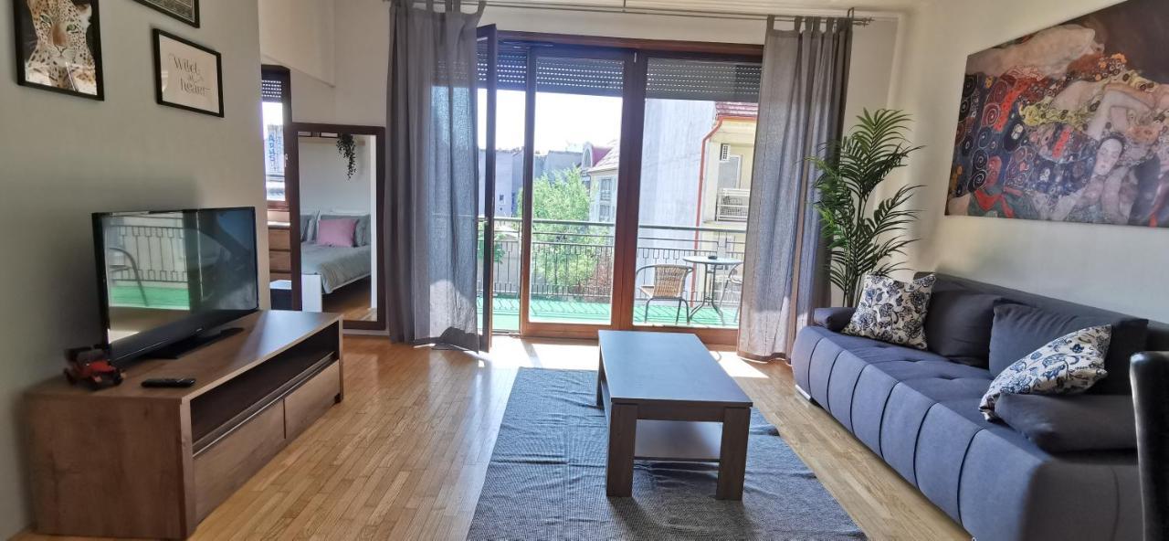 Kazinczy 52 B Apartment Budapest Luaran gambar